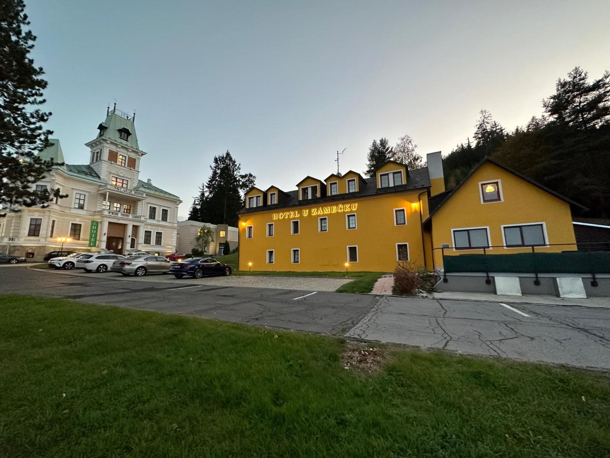 Hotel U Zámečku Cihelny Karlovy Vary Exterior foto